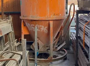 2000-Liter Concrete Mixer