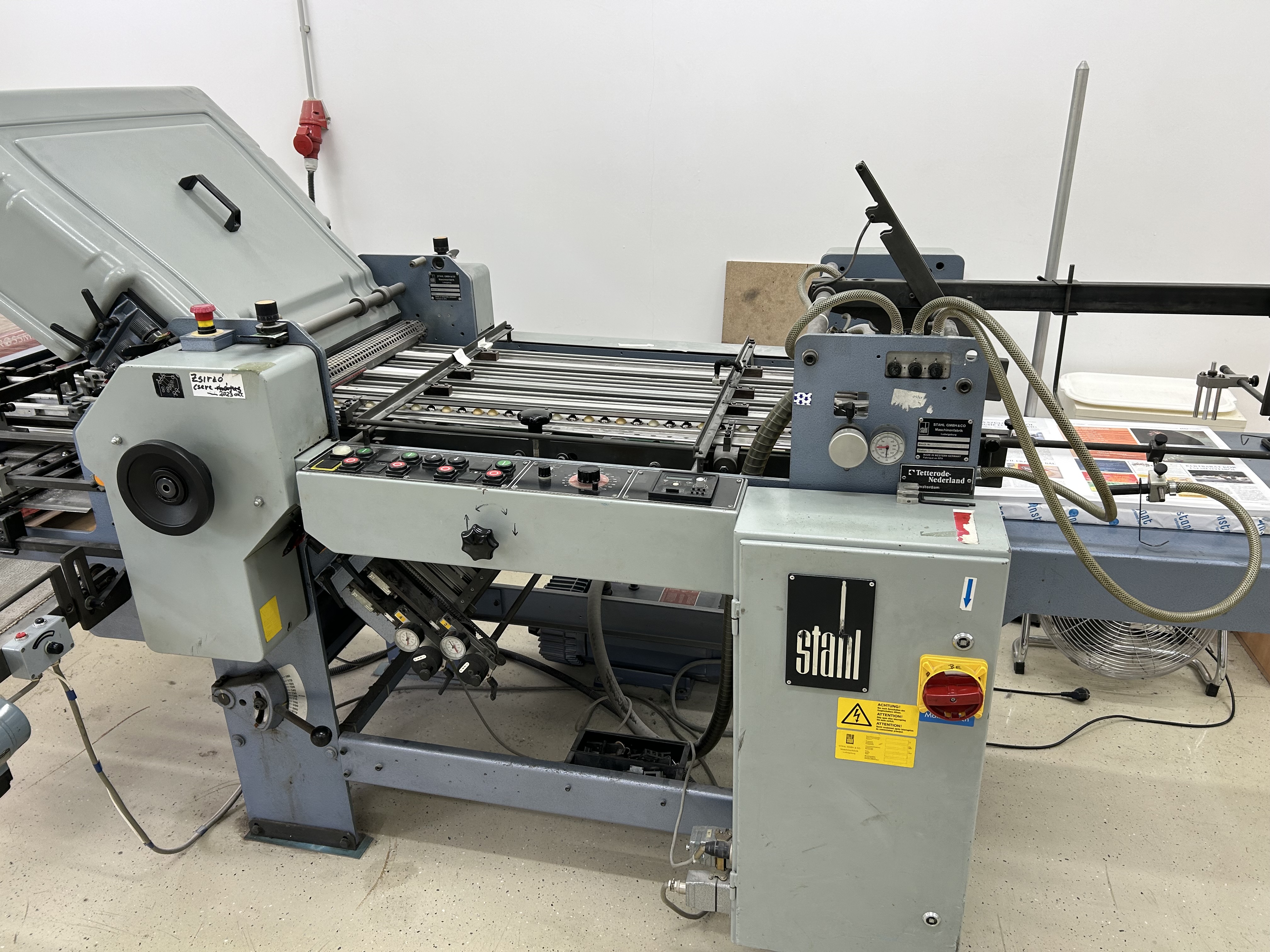 Machine Specification Folders Machine's specifications - Stahl T 50/4-KB-F Used machines - Exapro