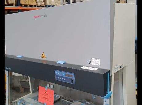 THERMO SCIENTIFIC HERASAFE 2025 1.8 P260414203
