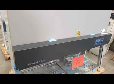 THERMO SCIENTIFIC HERASAFE 2025 1.8 P260414203