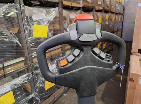 Manitou ES-C 713 SVC 17.V.315 P260421370
