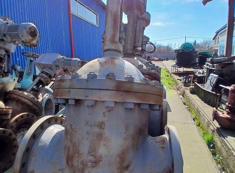 GOST / Bulgarian / Soviet Industrial valves & components – mixed lot P260422075