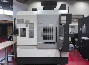 Centro de mecanizado de 5 ejes Okuma Genos M460V-5AX