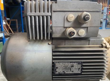 unbekannt, wahrscheinlich Europäischer Hersteller 1000 liter Inhalt, 2 Wellen Paddelmischer, Kneter P260430402