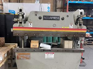 Στραντζόπρεσα Accurpress 7606