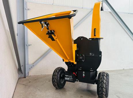 JCB CH150120PE professional wood chipper Used machines - Exapro