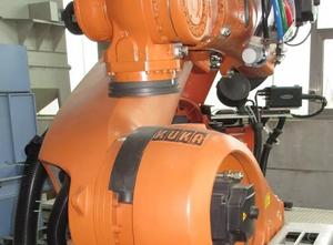 Robot KUKA KR200 comp Series 2000 with 4-meter travel axis