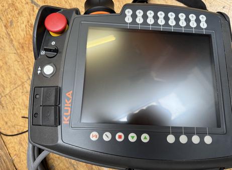 KUKA KR10 R1100-2 / SEL KRC4 P260513238