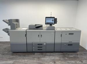 Ricoh Pro 8300s περιλαμβάνει τελειωτή SR5110, κενού τροφοδοσία LCIT RT5120