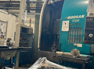 Κάθετος τόρνος Doosan V550