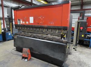 1991 AMADA FBD-1253E Υδραυλική CNC πρέσα κάμψης 125 τόνων 10'