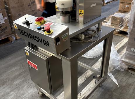 Technovin LV E P260609521