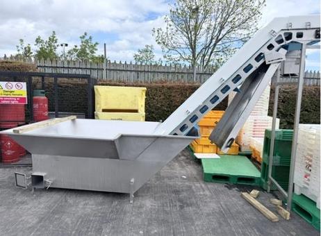 SPC International Food Limited Large Incline Conveyor with Bulk Tank Hopper P260704037