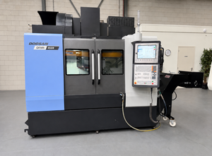 Κάθετο κέντρο κατεργασίας Doosan DNM 4500