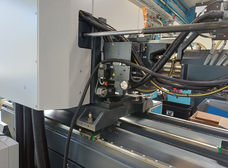 Sumitomo DEMAG IntElect2 350/850-2200 mit Robotersystem P260727027