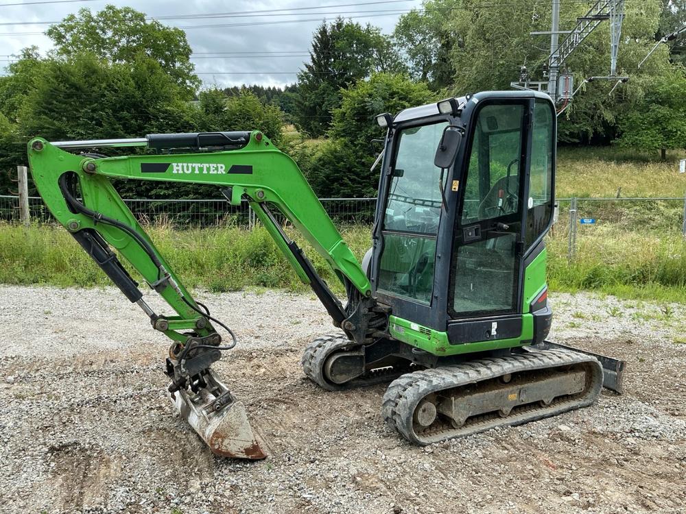 Online Auction: Contractor bankruptcy Jean Deschenaux