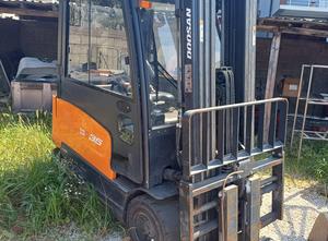 DOOSAN B35X-7 Electric Forklift 3.5 Tons Triplex 2019 - Only 1483h