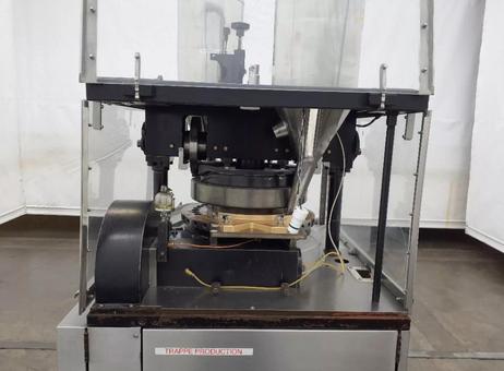 Manesty BB4 - 35 station  Dual sided press BB-4 P260826136