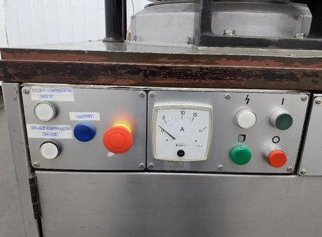 Manesty BB4 - 35 station  Dual sided press BB-4 P260826136