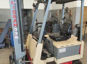 Nissan 15 Diesel forklift