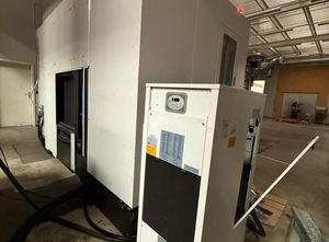 MIKRON MILL P 900 Vertical machining center