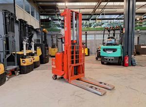 BT LSF 1250 EE Stacker