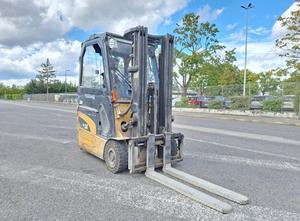 Caterpillar EP16NT Electric forklift