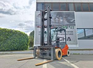 Toyota 8FBMT50 Electric forklift