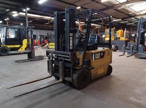Caterpillar EP25K-PAC Electric forklift
