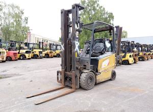Caterpillar EP25CN Electric forklift