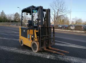 Caterpillar EC25 Electric forklift