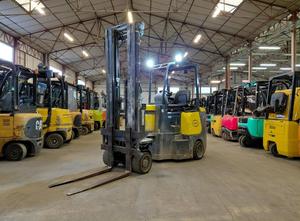 Aisle Master 20SE Electric forklift