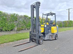 Aisle Master 20SE Electric forklift
