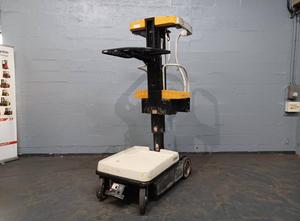 Crown WAVE60-118 Material handling machine