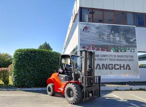 Hangcha TT30-2 (CPCD30-X2W98E-RT2) Electric forklift