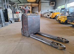Fenwick T18 Pallet truck
