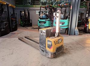 Μηχανή διακίνησης υλικών Caterpillar NPV20N2