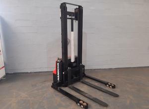 Hangcha CTD15-A2MC2-ISZ Stacker