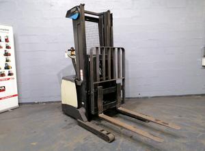 Crown SHR5540-1.6 Stacker