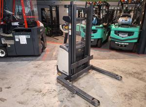 Crown ST3000-1.0 Stacker