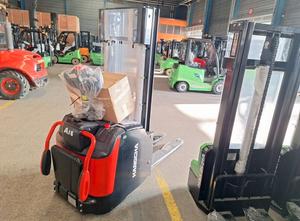 Hangcha CDD16-AC2S-L Stacker