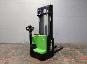 Hangcha CDD16-XT1-SI Stacker