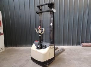 Στοίβακτης παλετών Crown WF3000-1.0FT
