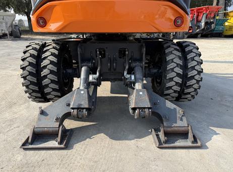 DEVELON DX100W-7 P261009065