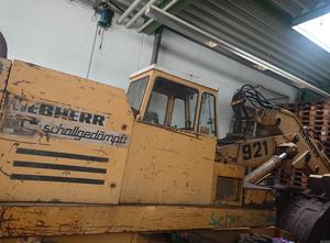 Liebherr A 921 C Excavator