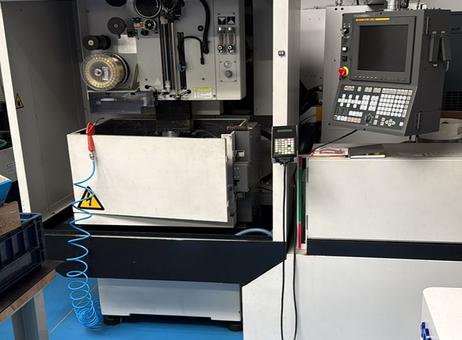 FANUC Robocut Alpha-0iC A04B P2610162348
