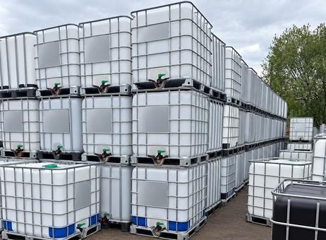 Tanks 1000 litre P261020095