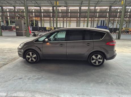 Ford S-Max P261022246