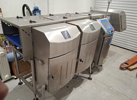 Loma CW3 Checkweigher / IQ3 Metal Detector P261025008