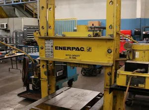 Enerpac IPR050D13-2 Roll Frame Press